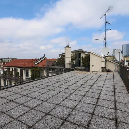 Luxury Penthouse With Rooftop Terrace Mediolan